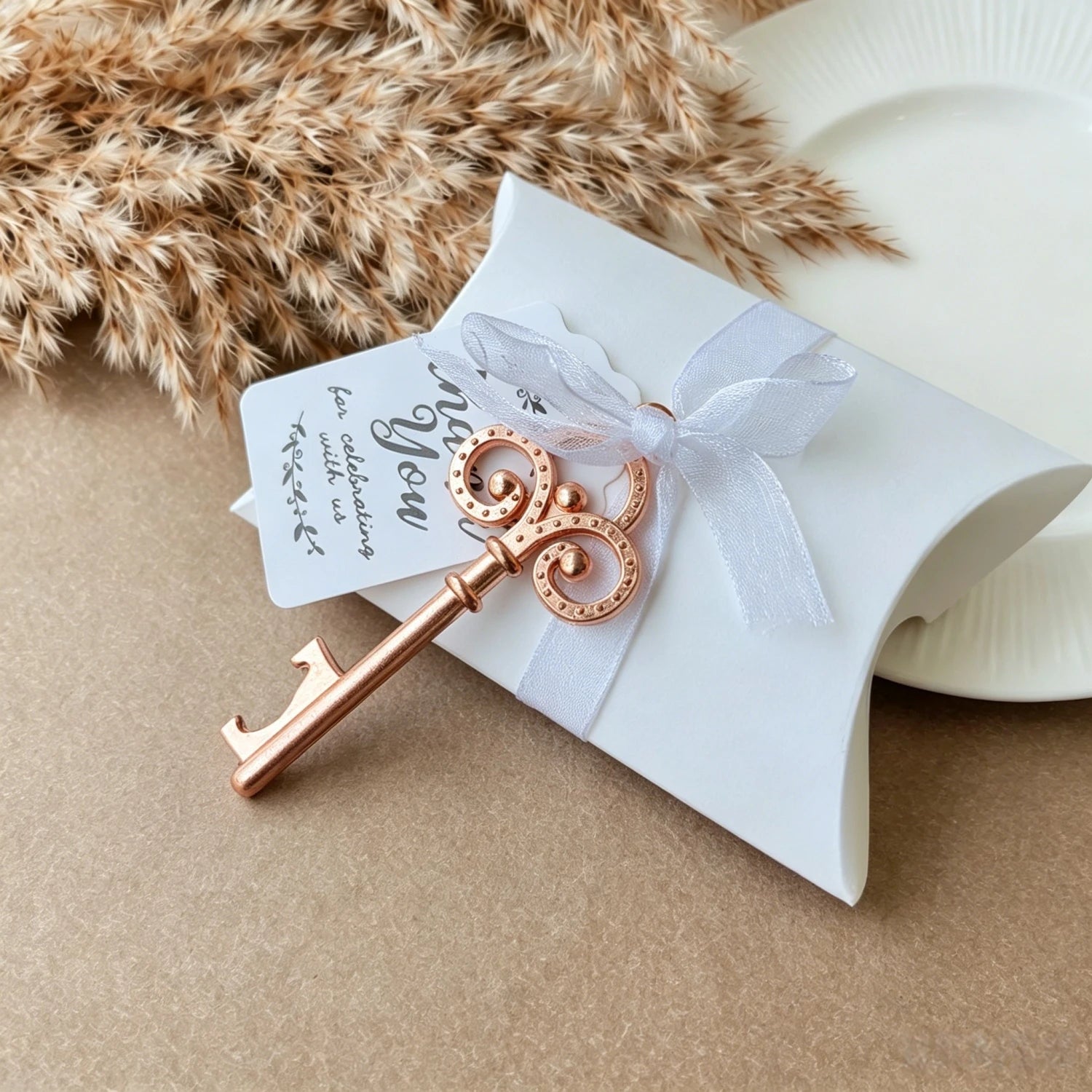 Wedding Souvenirs Gifts for Guests Key Beer Bottle Opener Keyring/Keychain Custom Wedding Favors Gifts Rustic Party Souvenirs