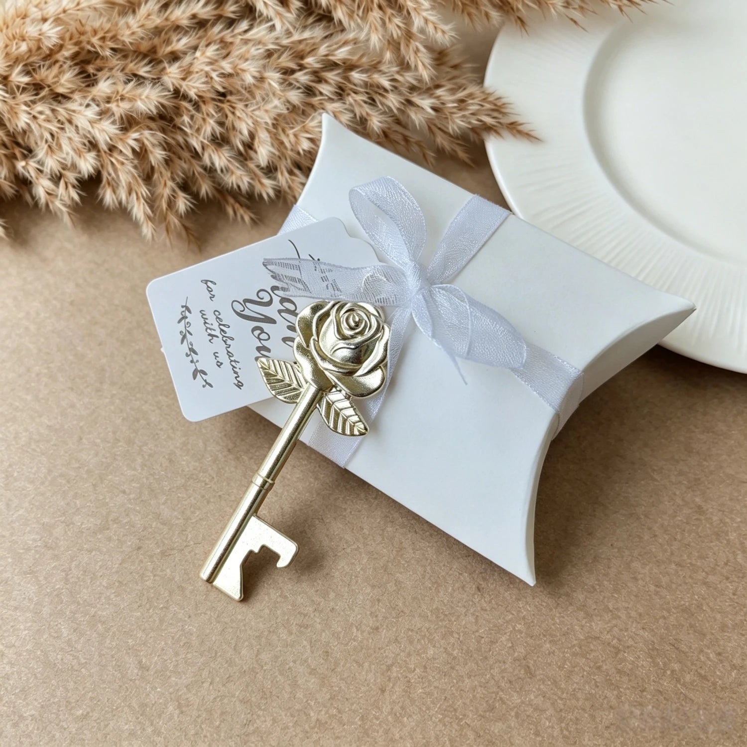Wedding Souvenirs Gifts for Guests Key Beer Bottle Opener Keyring/Keychain Custom Wedding Favors Gifts Rustic Party Souvenirs